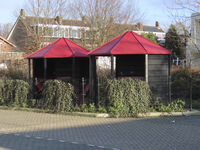 901275 Afbeelding van de jongerenontmoetingsplek (JOP), op de parkeerplaats achter de Meerndijk te De Meern (gemeente ...